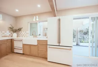 Photo #6: 250025665 Listing