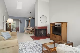 Photo #4: 250025728 Listing