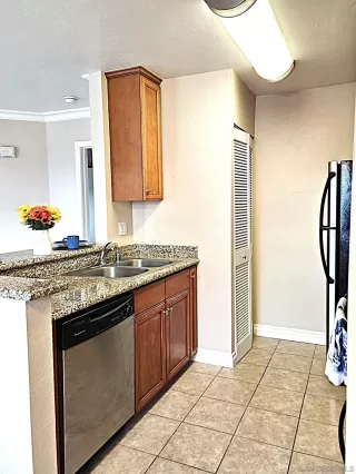 Photo #4: 250025772 Listing