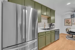 Photo #6: 250025823 Listing