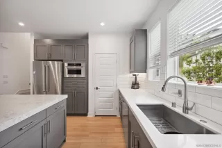 Photo #5: 250025967 Listing