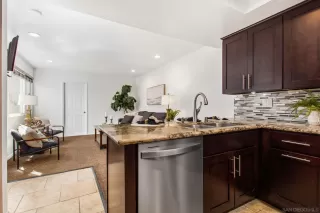 Photo #5: 250026016 Listing