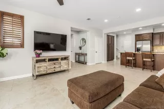 Photo #3: 250026048 Listing