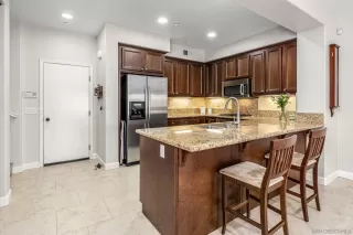 Photo #4: 250026048 Listing