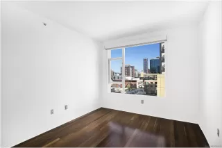 Photo #4: 250026079 Listing