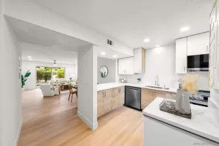 Photo #2: 250026114 Listing