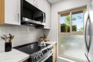 Photo #4: 250026114 Listing