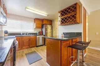 Photo #1: 250026120 Listing 