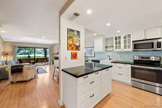 More Details about MLS # 250026185 : 7715 SARANAC PL UNIT 8