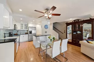 Photo #2: 250026185 Listing 