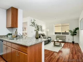 Photo #3: 250026203 Listing