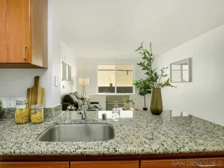 Photo #6: 250026203 Listing