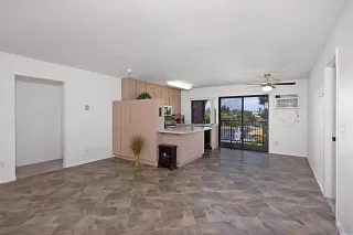 Photo #2: 250026216 Listing