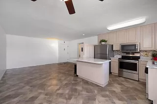 Photo #3: 250026216 Listing