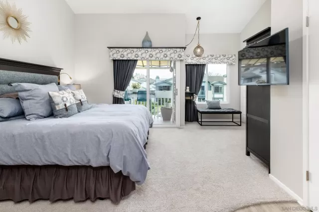 MLS: 250026264 Condo For Sale