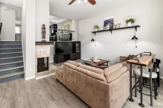 Photo #2: 250026264 Listing