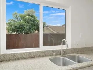 Photo #2: 250026290 Listing