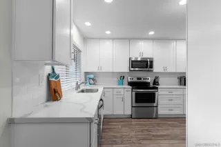 Photo #4: 250026466 Listing