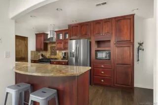 Photo #1: 250026533 Listing