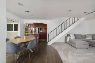 Photo #2: 250026533 Listing