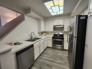 Photo #3: 250026809 Listing