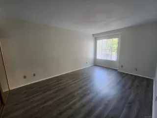 Photo #5: 250026809 Listing