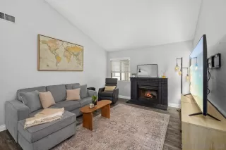 Photo #1: 250026828 Listing 