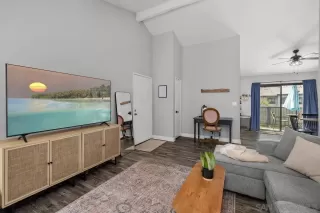 Photo #2: 250026828 Listing 