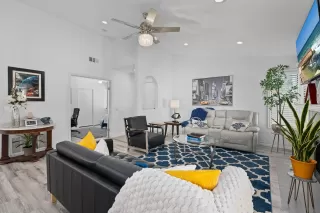 Photo #4: 250026860 Listing