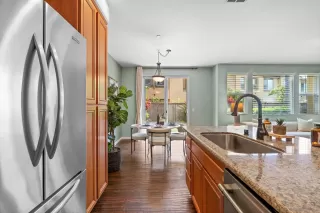 Photo #4: 250026927 Listing