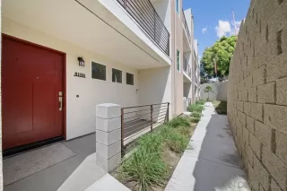 Photo #1: 250026946 Listing