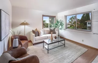 Photo #4: 250027014 Listing