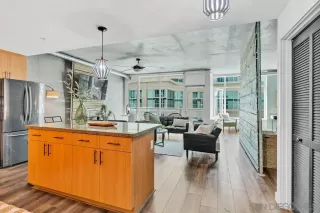 Photo #2: 250027024 Listing