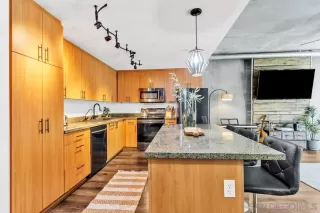 Photo #3: 250027024 Listing