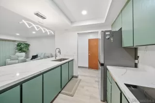 Photo #3: 250027130 Listing