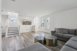 Photo #5: 250027138 Listing