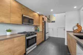 Photo #3: 250027143 Listing