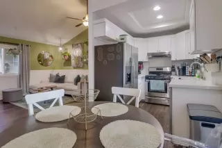 Photo #4: 250027156 Listing