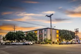 Photo #2: 250027215 Listing