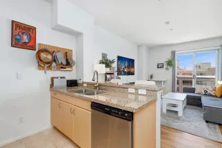 Photo #5: 250027310 Listing