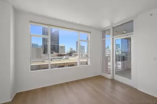 Photo #3: 250027318 Listing