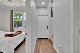 Photo #2: 250027367 Listing