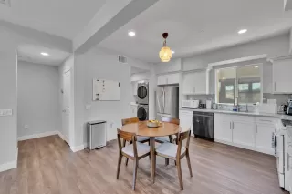 Photo #5: 250027367 Listing