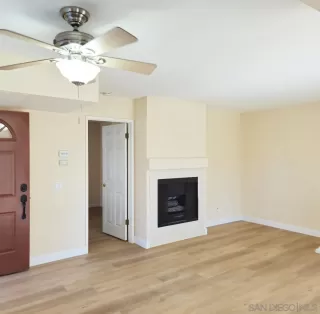 Photo #5: 250027384 Listing