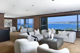 Photo #4: 250027392 Listing