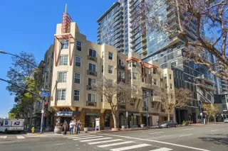 Photo #1: 250027416 Listing 