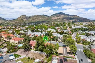 Photo #2: 250027427 Listing