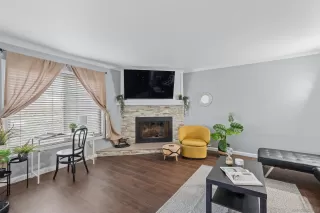 Photo #4: 250027442 Listing