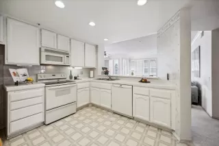 Photo #6: 250027572 Listing