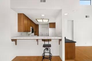 Photo #2: 250027575 Listing